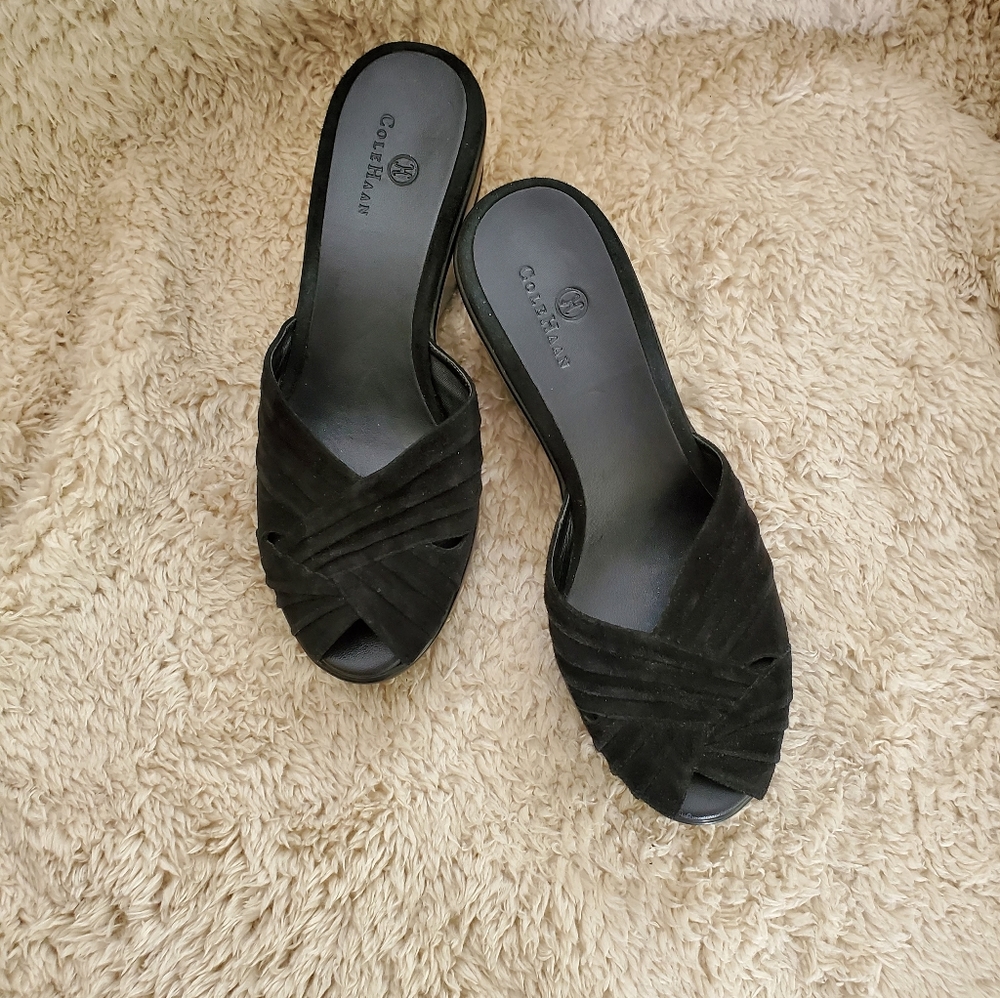 COLE HAAN Peep Toe Suede Sliders size 8
